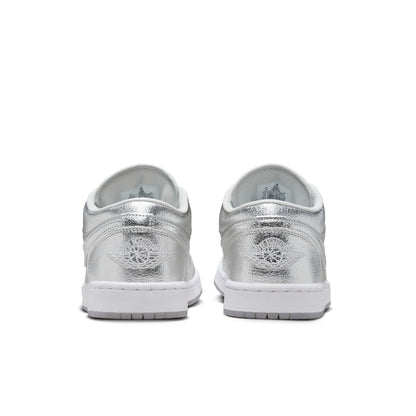 JD1 LOW METALLIC SILVER (WOMENS)