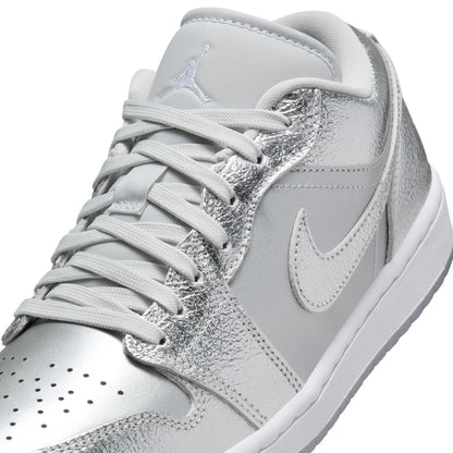 JD1 LOW METALLIC SILVER (WOMENS)