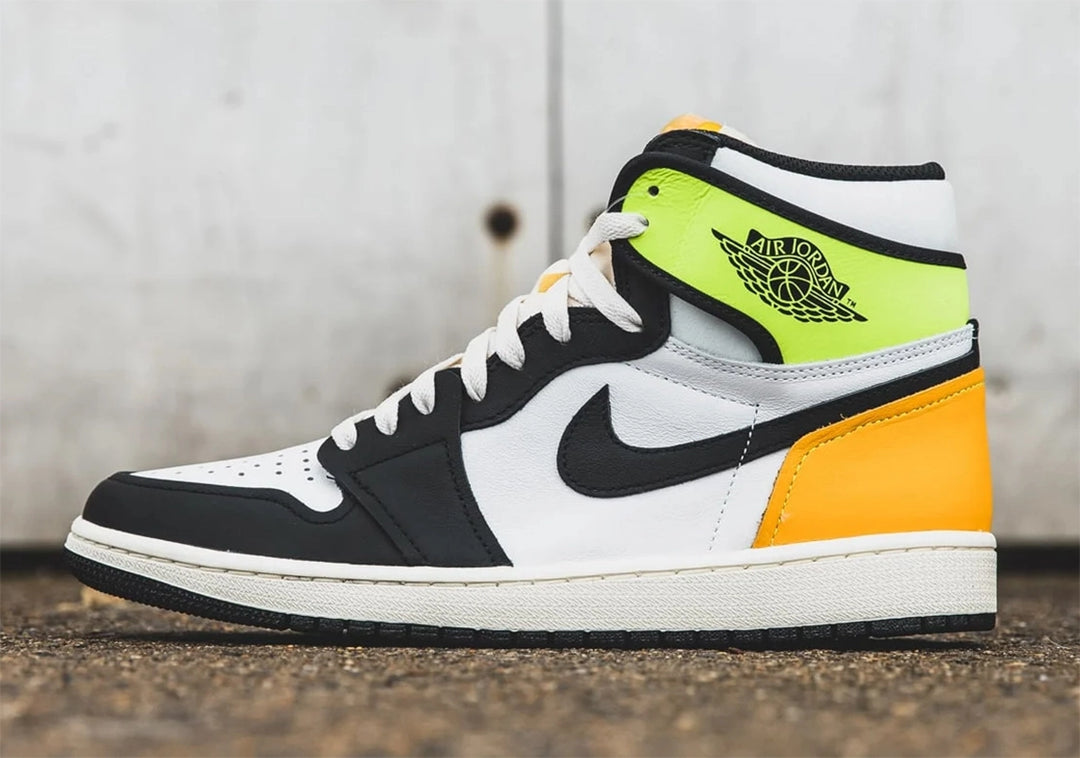 JD1 RETRO HIGH WHITE BLACK VOLT UNIVERSITY GOLD (GS & MENS)