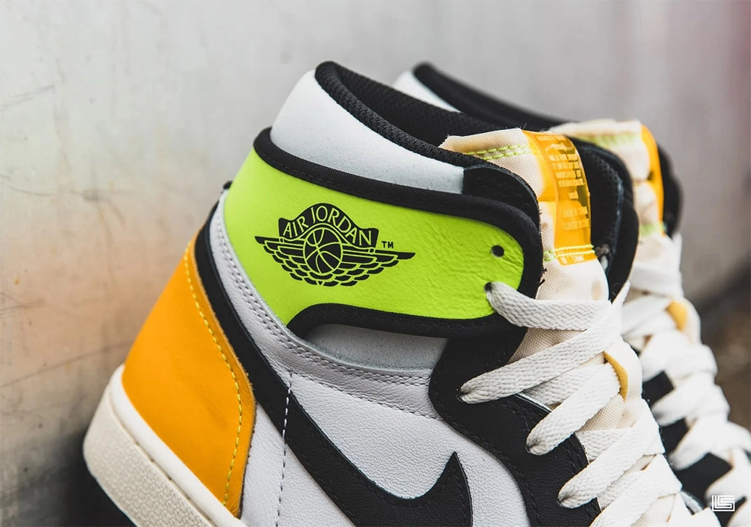 JD1 RETRO HIGH WHITE BLACK VOLT UNIVERSITY GOLD (GS & MENS)